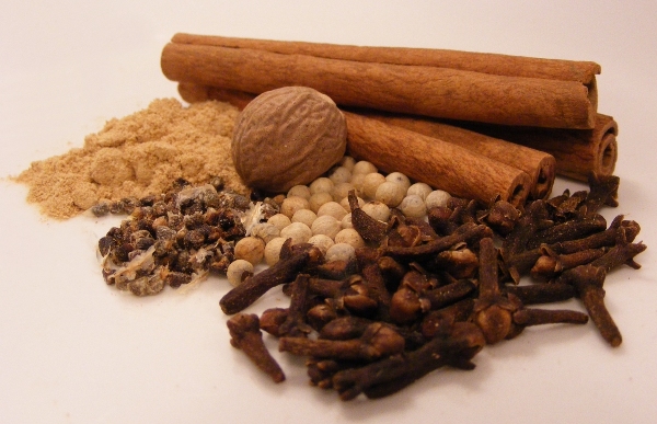 cloves-cinnamon-and-oregano
