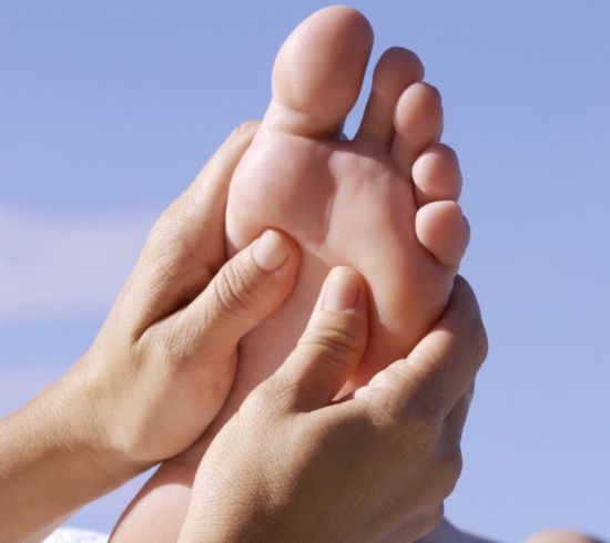 massage hammertoes and alleviate foot pain