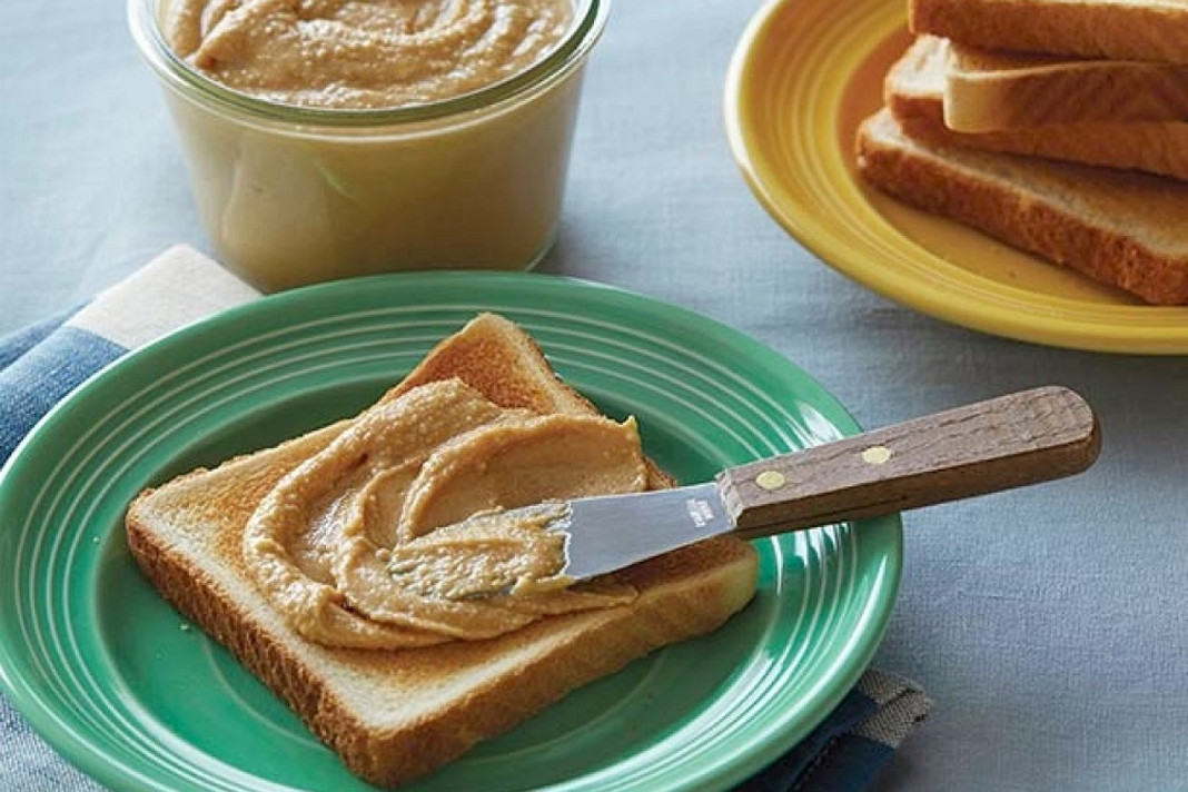 10 Health Benefits of Peanut Butter